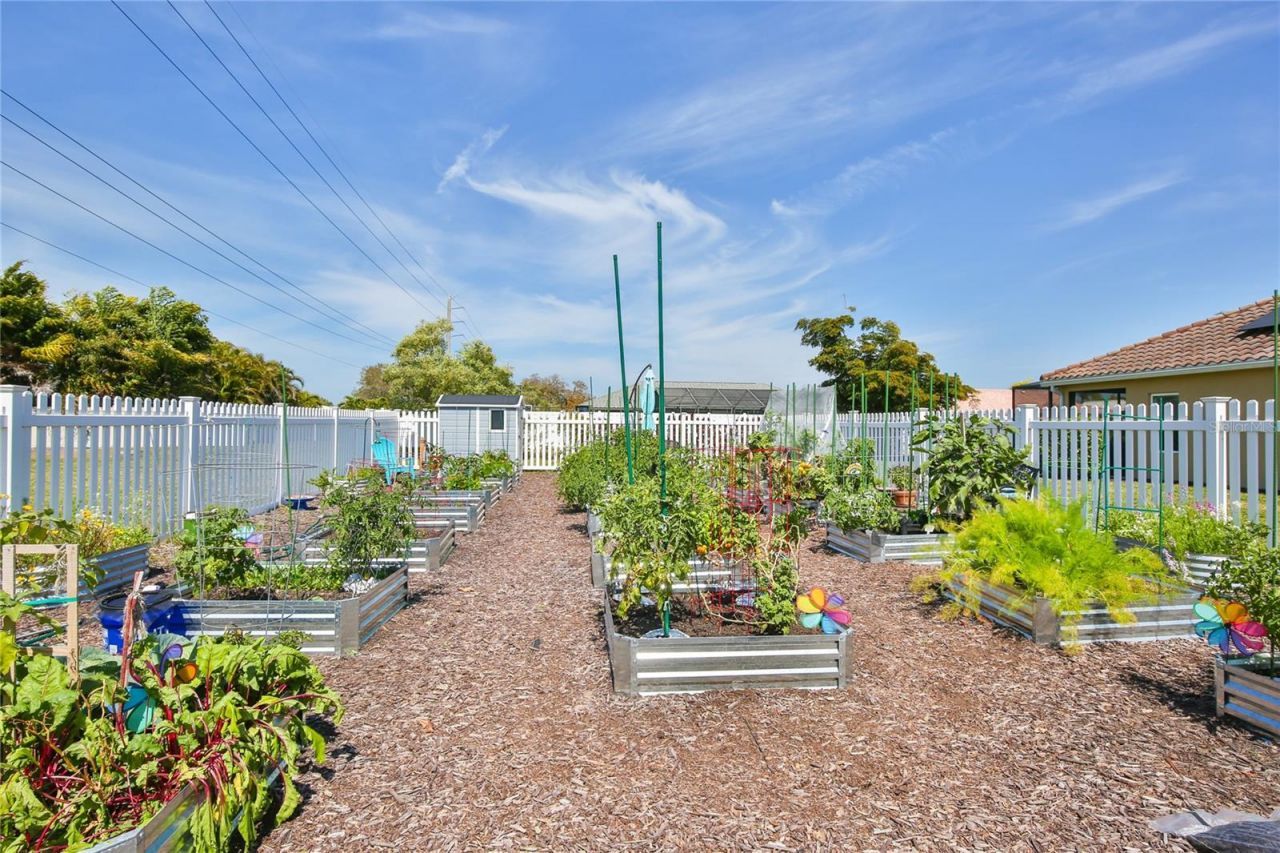 7016 Playa Bella Drive, Bradenton, FL 34209 Photo