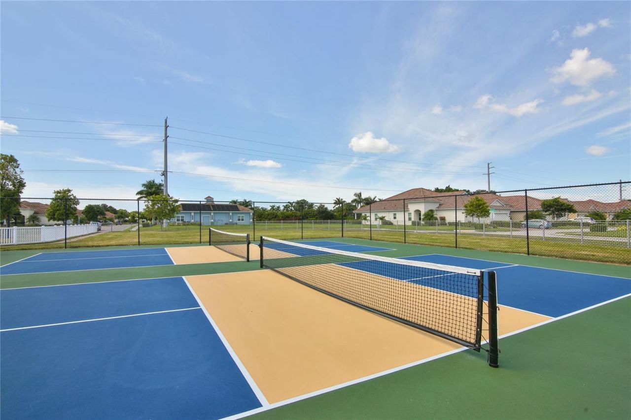 7016 Playa Bella Drive, Bradenton, FL 34209 Photo