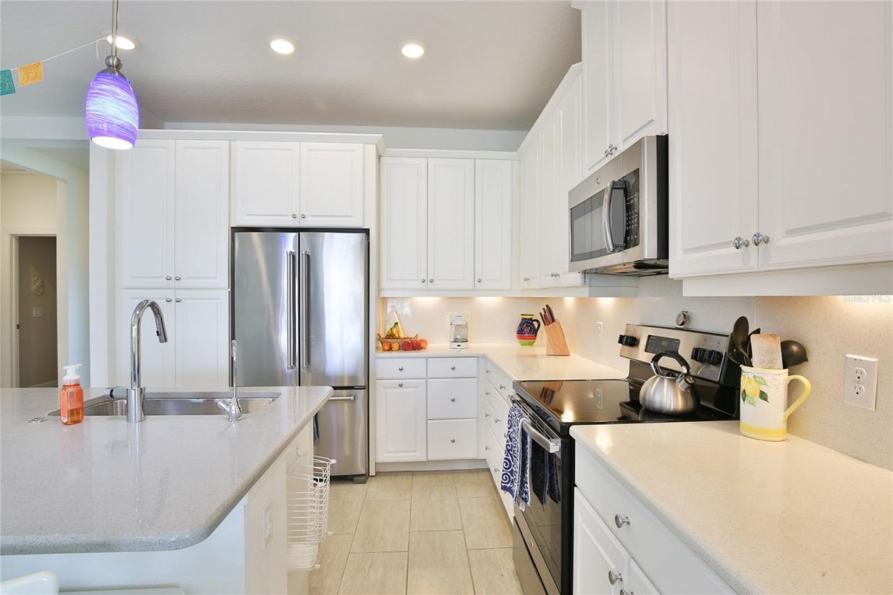 7016 Playa Bella Drive, Bradenton, FL 34209 Photo