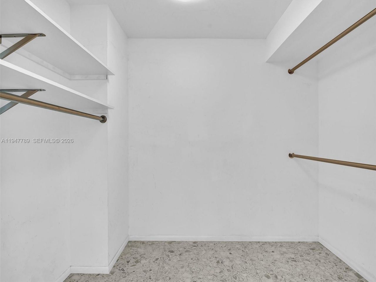 100 Bayview Dr , Unit 1220, Sunny Isles Beach, FL 33160 Photo