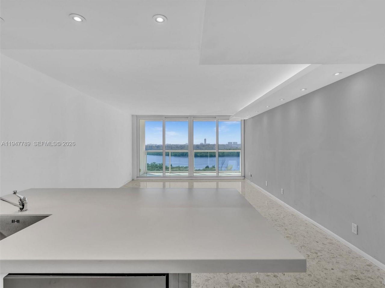 100 Bayview Dr , Unit 1220, Sunny Isles Beach, FL 33160 Photo