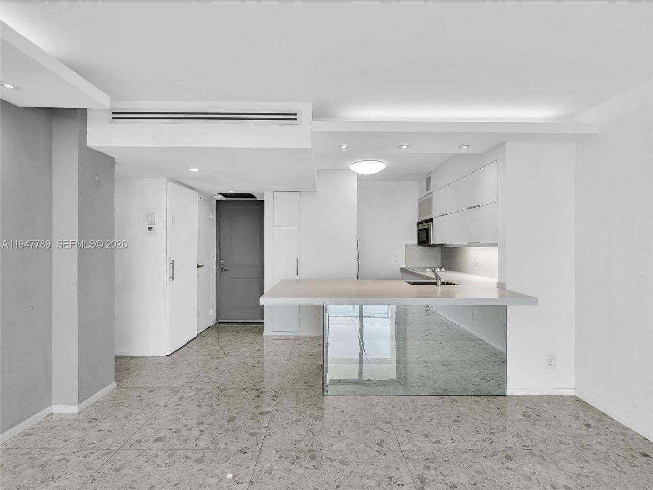 100 Bayview Dr , Unit 1220, Sunny Isles Beach, FL 33160 Photo