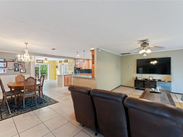 10100 SW 50th Ct, Cooper City, FL 33328