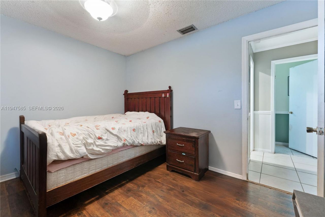 10100 SW 50th Ct, Cooper City, FL 33328 Photo