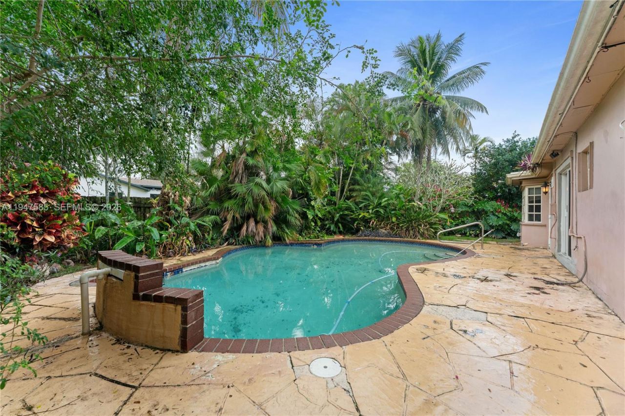 10100 SW 50th Ct, Cooper City, FL 33328 Photo