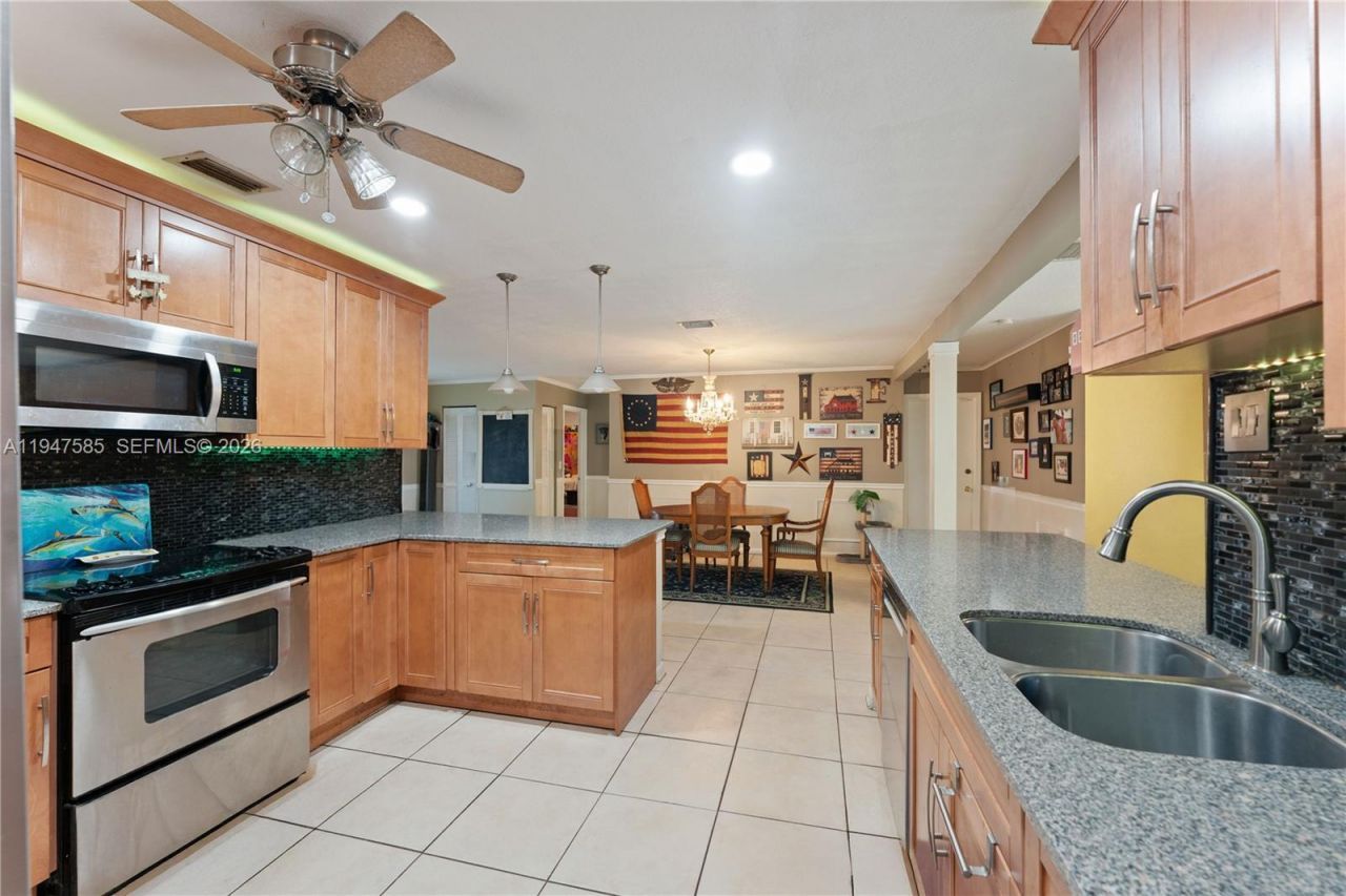 10100 SW 50th Ct, Cooper City, FL 33328 Photo