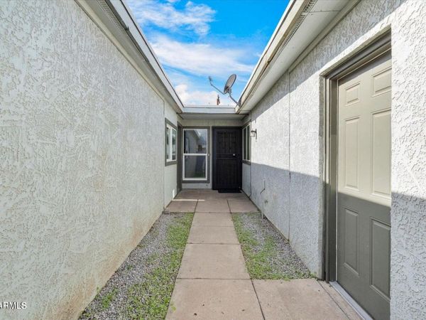 7132 N 63RD Drive, Glendale, AZ 85301