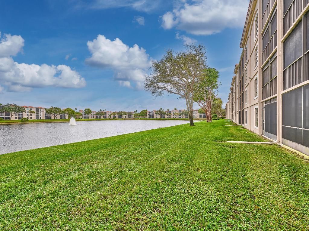 6193 Pointe Regal Circle, Unit 306, Delray Beach, FL 33484 Photo