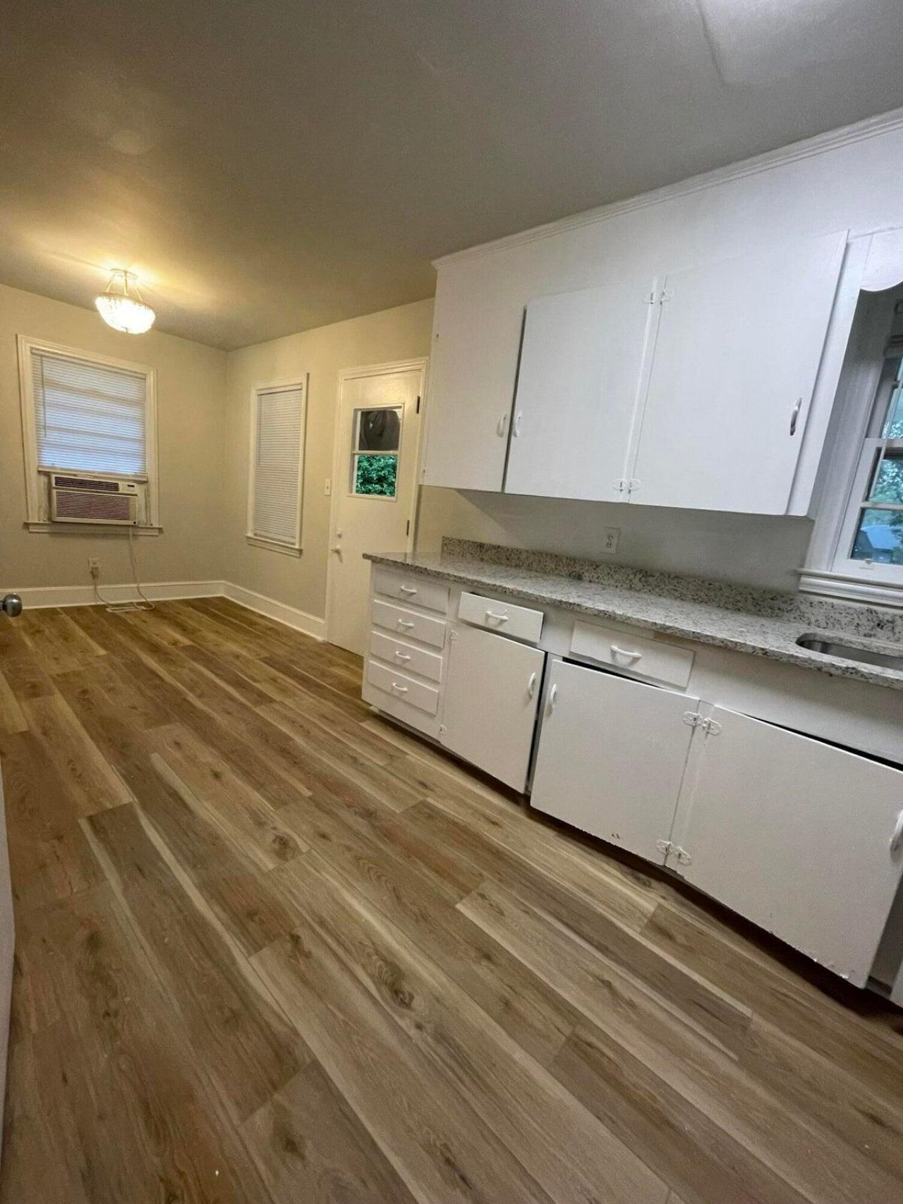 1924 Georgianna Drive Photo 11