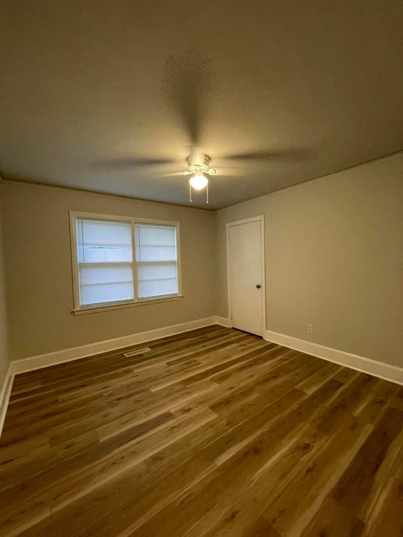 1924 Georgianna Drive Photo 4