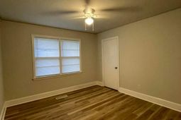 1924 Georgianna Drive photo 4