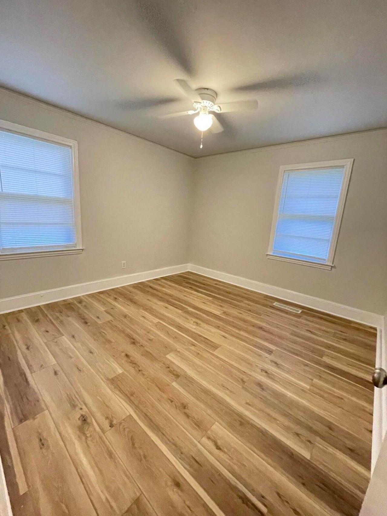 1924 Georgianna Drive Photo 7