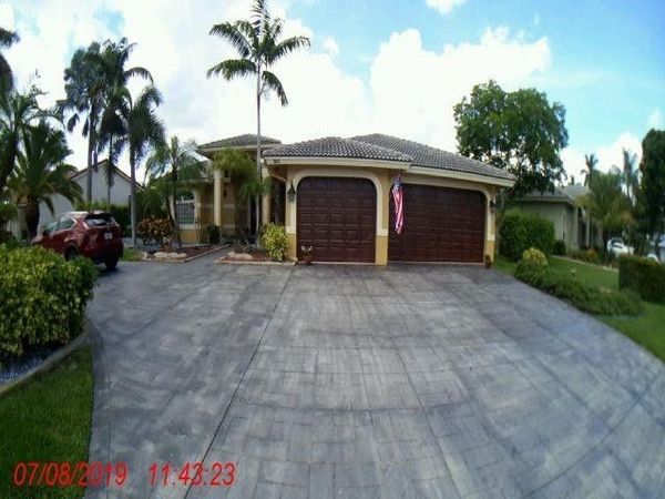 5062 Kensington Circle, Coral Springs, FL 33076