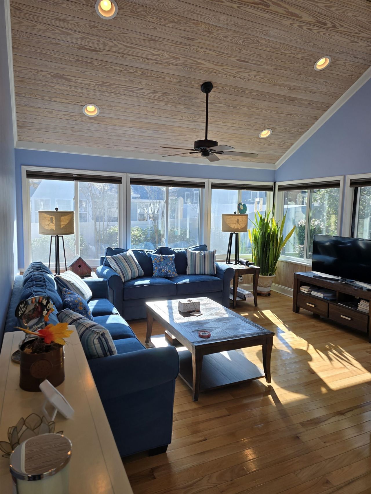 613 N 7th Ave. Photo 2