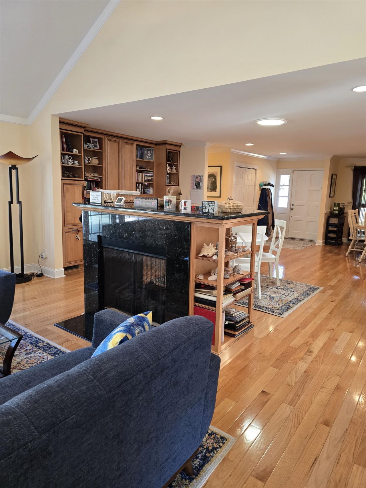 613 N 7th Ave. Photo 7