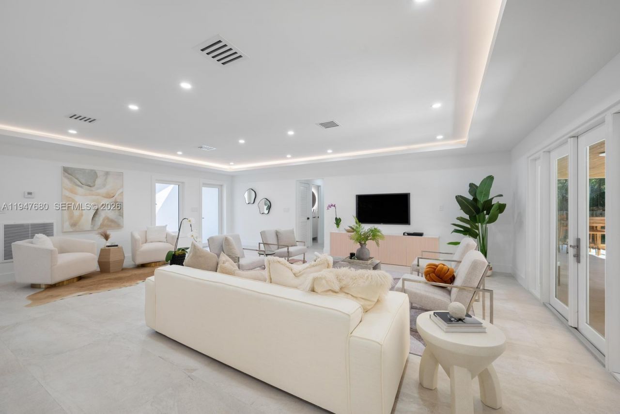 8500 SW 179th St, Palmetto Bay, FL 33157 Photo