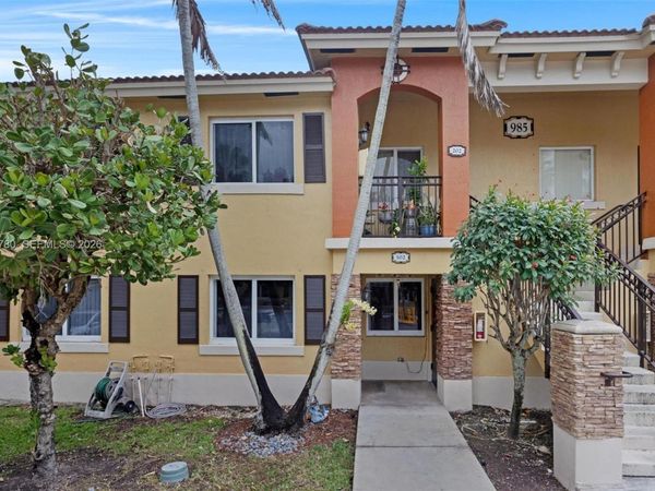 985 NE 33rd Ter, Unit 102, Homestead, FL 33033