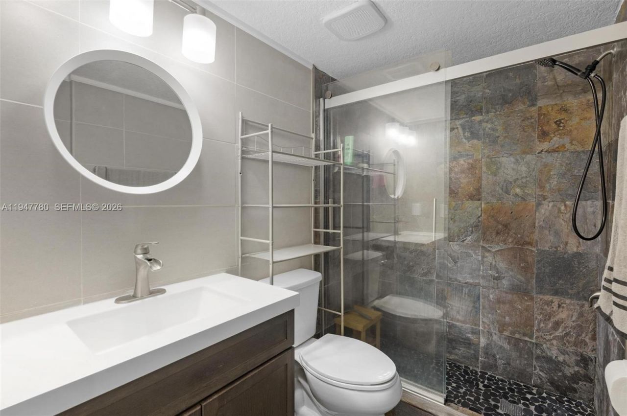 985 NE 33rd Ter, Unit 102, Homestead, FL 33033 Photo