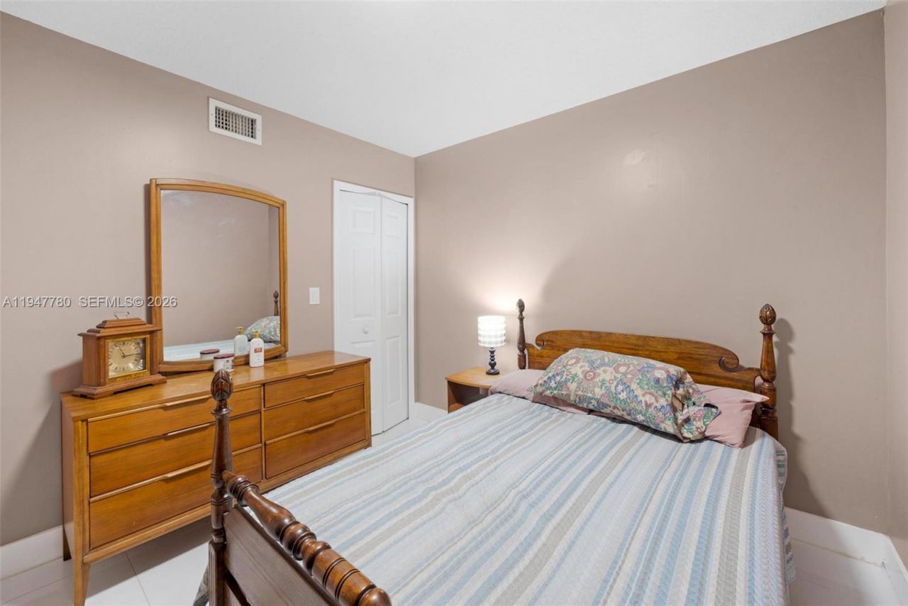 985 NE 33rd Ter, Unit 102, Homestead, FL 33033 Photo