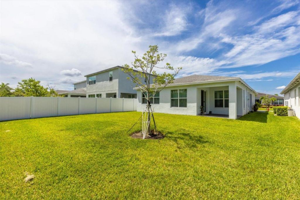 11949 SW Lyra Drive, Port Saint Lucie, FL 34987 Photo