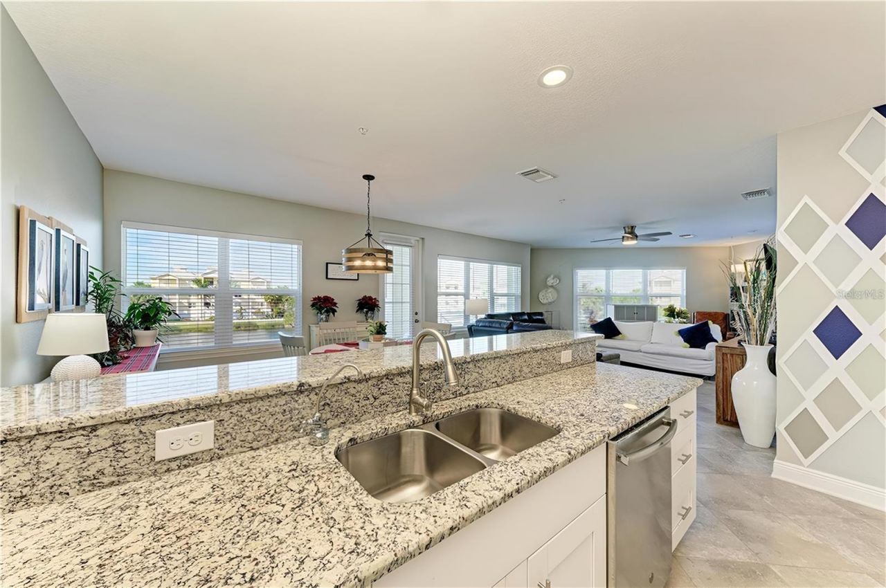 3412 79th Street Circle W, Unit 202, Bradenton, FL 34209 Photo