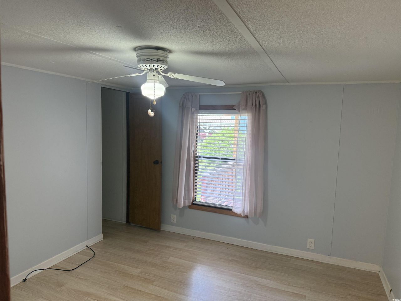 19 Poolside Dr.  Photo 18