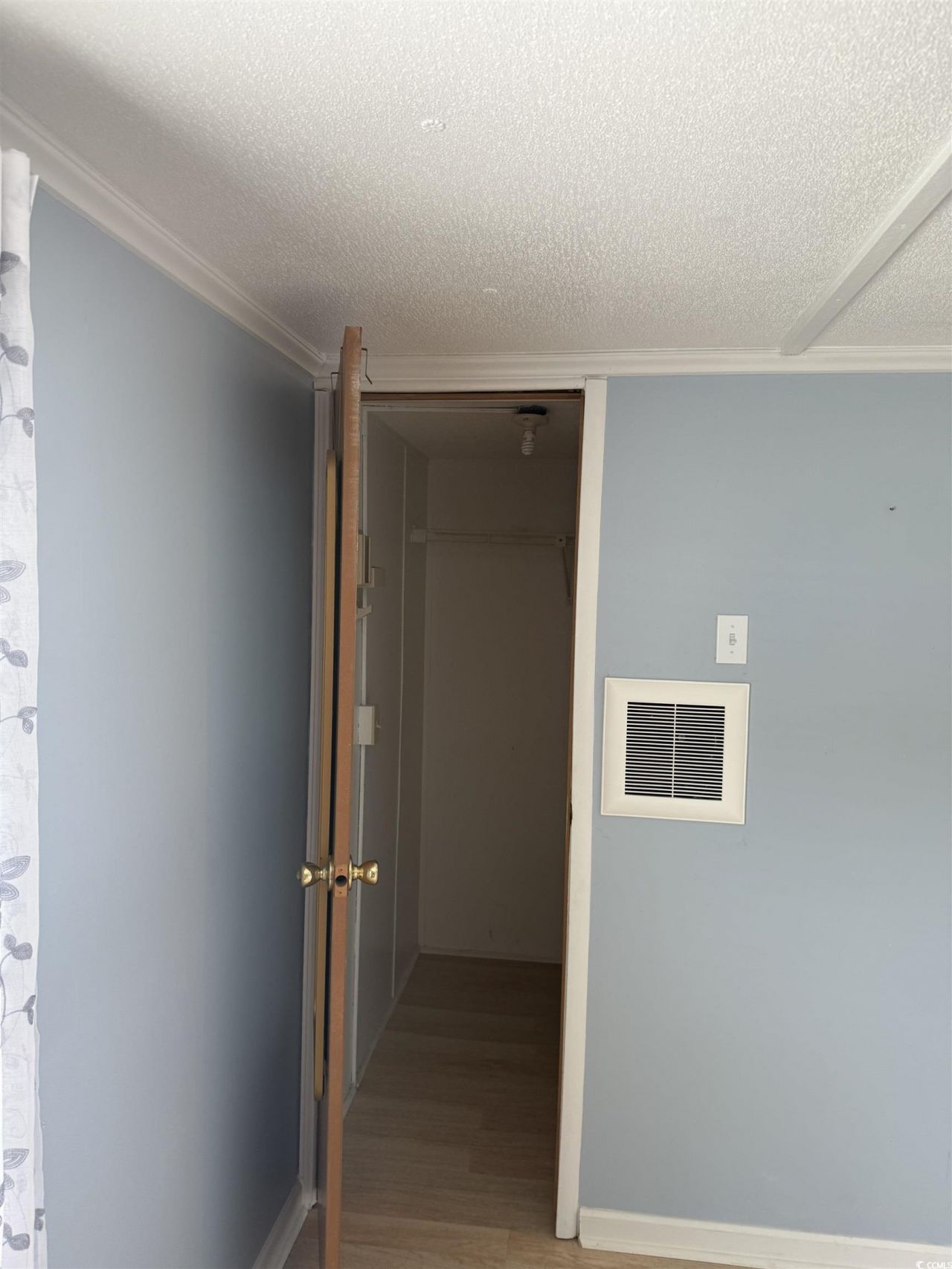 19 Poolside Dr.  Photo 23