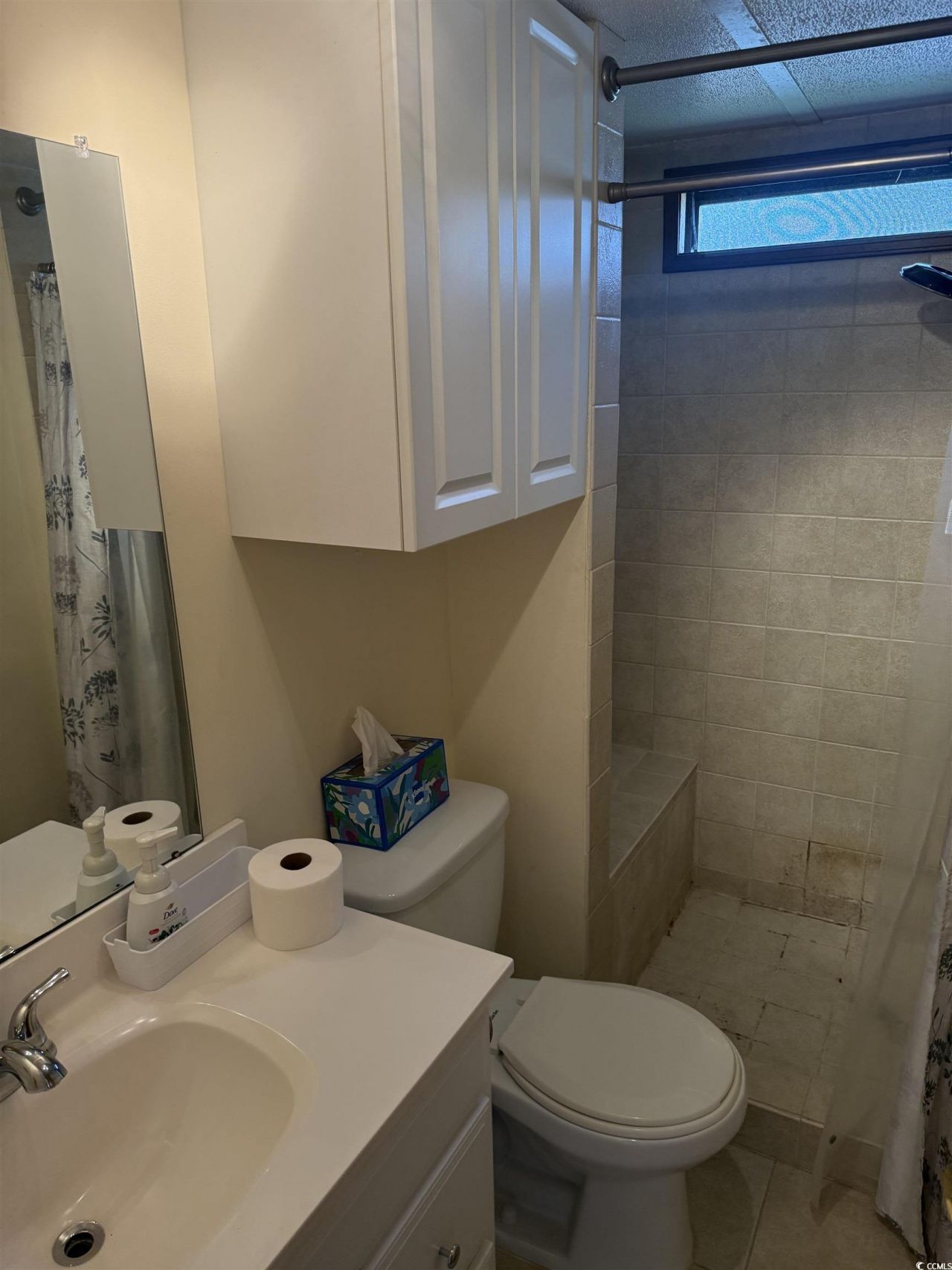 19 Poolside Dr.  Photo 24