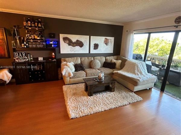 800 NE 195th St , Unit 409, Miami, FL 33179