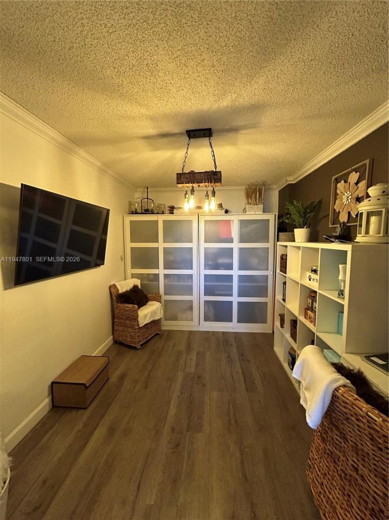 800 NE 195th St , Unit 409, Miami, FL 33179 Photo