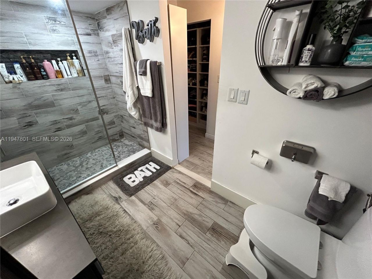 800 NE 195th St , Unit 409, Miami, FL 33179 Photo