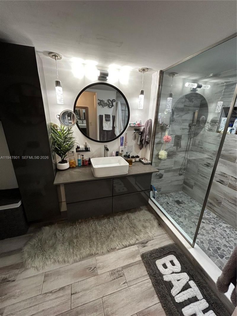 800 NE 195th St , Unit 409, Miami, FL 33179 Photo