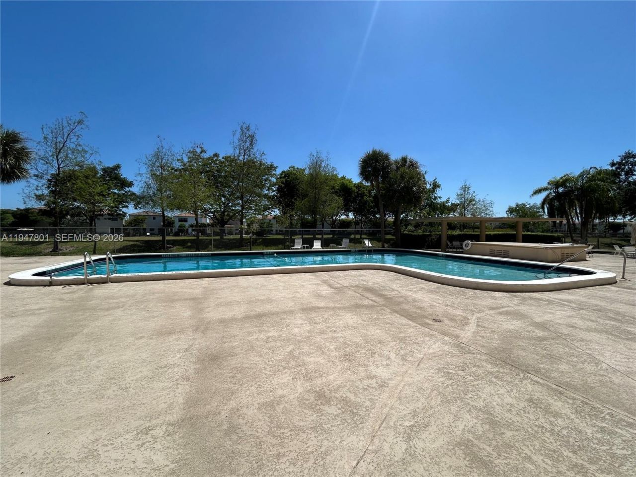 800 NE 195th St , Unit 409, Miami, FL 33179 Photo