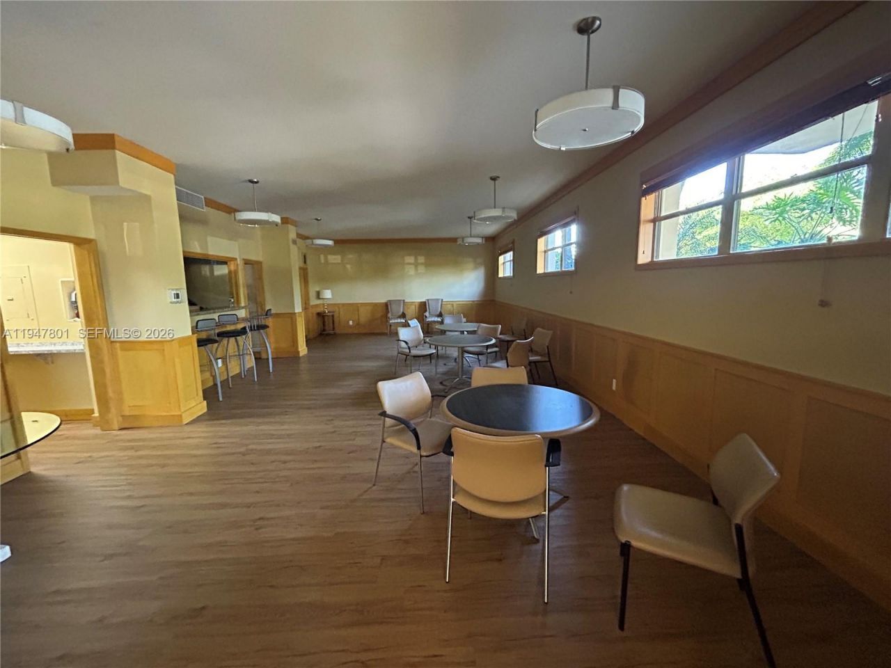 800 NE 195th St , Unit 409, Miami, FL 33179 Photo