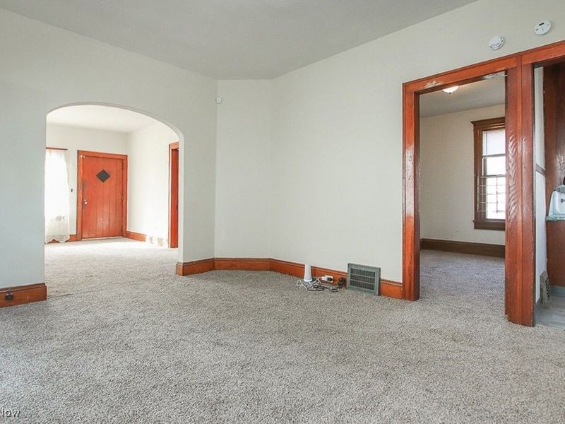 1101 E 66th Street, Cleveland, OH 44103 Photo 8