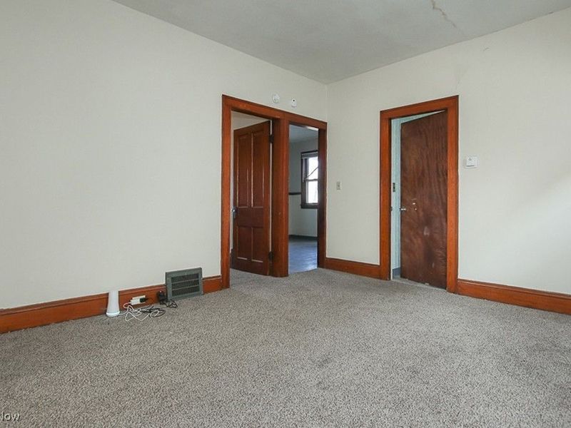 1101 E 66th Street, Cleveland, OH 44103 Photo 9