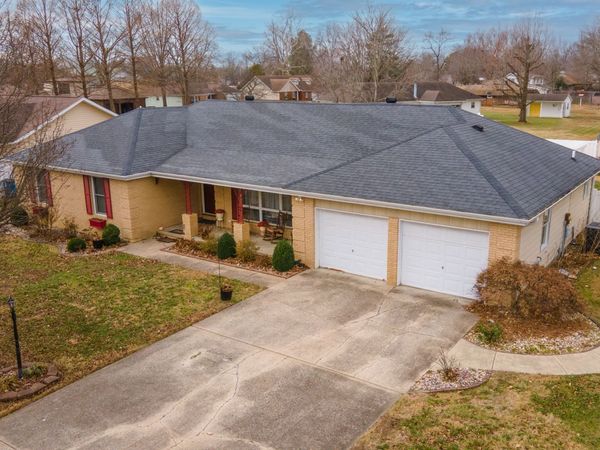 1402 Matthew Lane, Marion, IL 62959