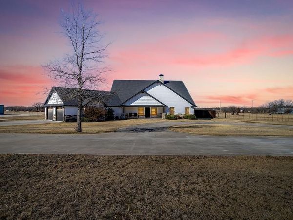 733 Fm 2652, Graham, TX 76450