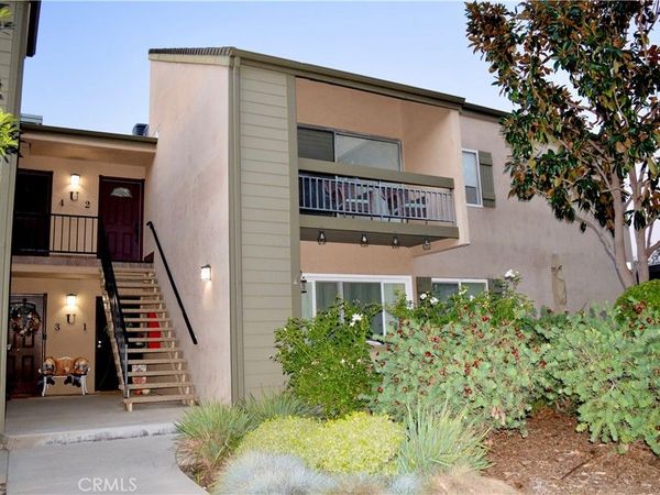 24525 W Trevino Drive, Unit U2, Valencia, CA 91355