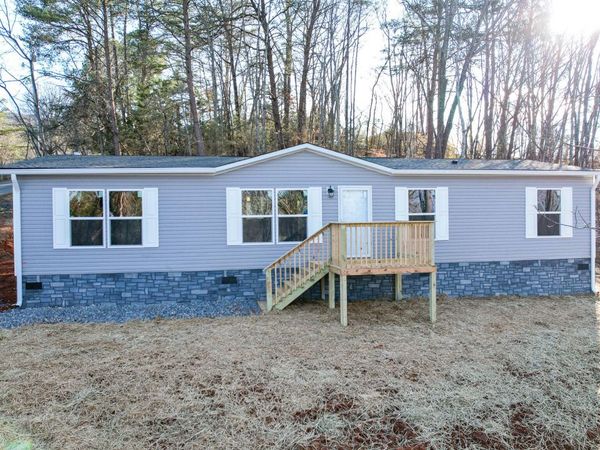 1512 Red Bud Dr, Newport, TN 37821