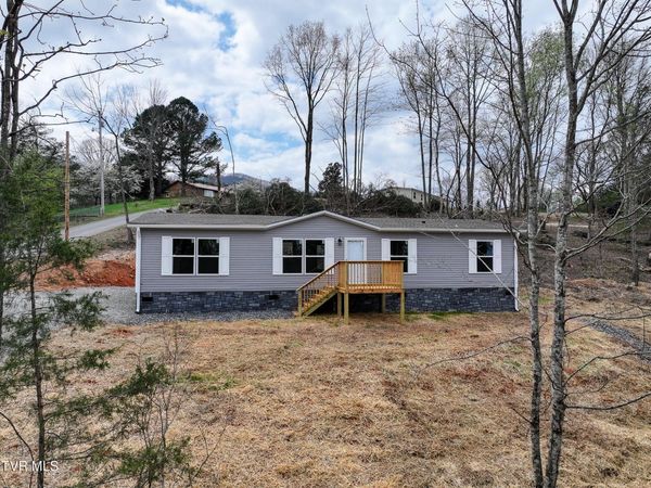 1512 Red Bud Dr, Newport, TN 37821