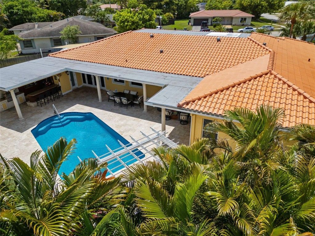 16686 Golfview Drive, Weston, FL 33326 Photo