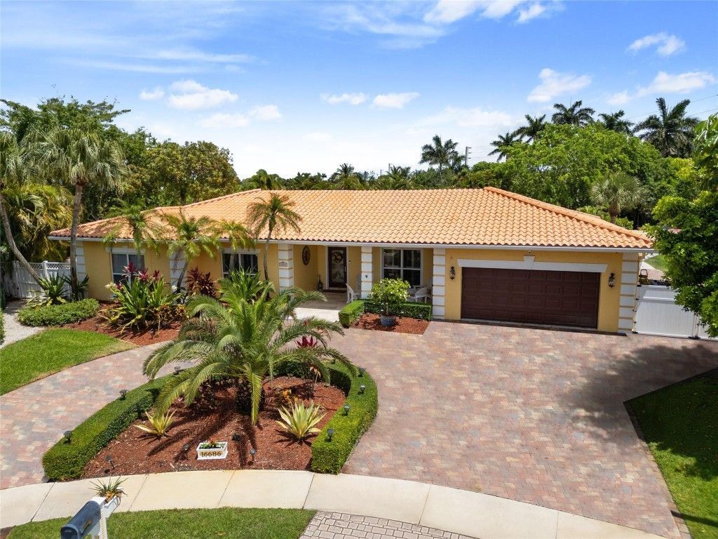 16686 Golfview Drive, Weston, FL 33326 Photo
