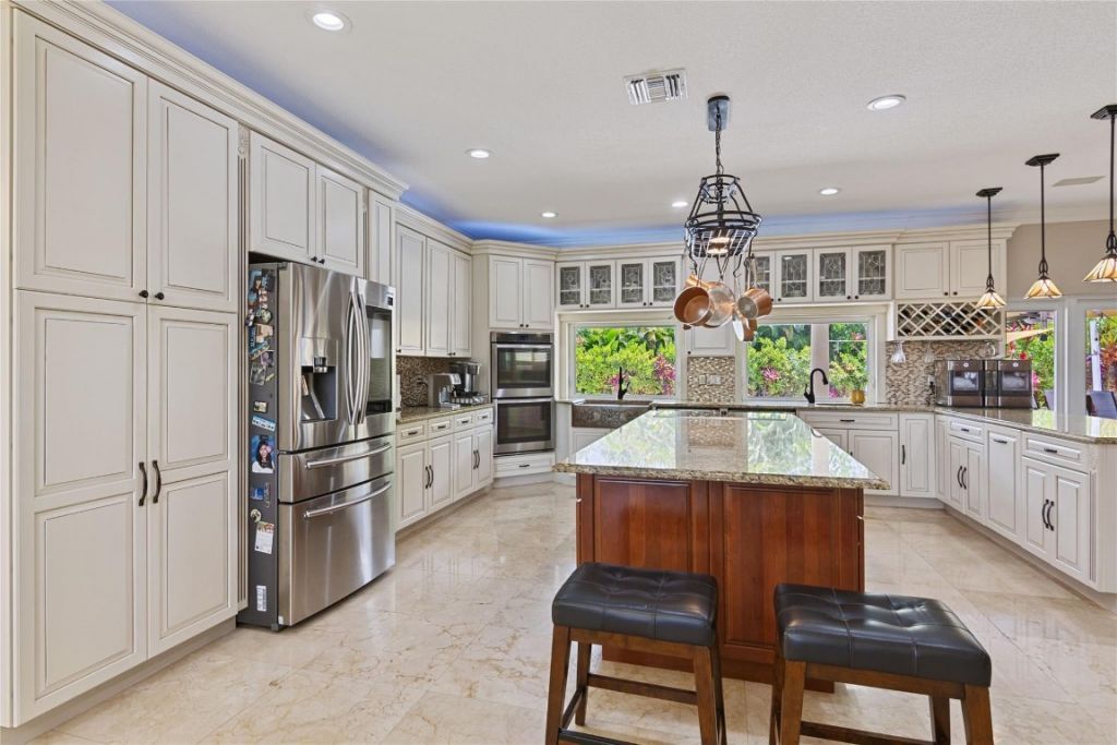 16686 Golfview Drive, Weston, FL 33326 Photo