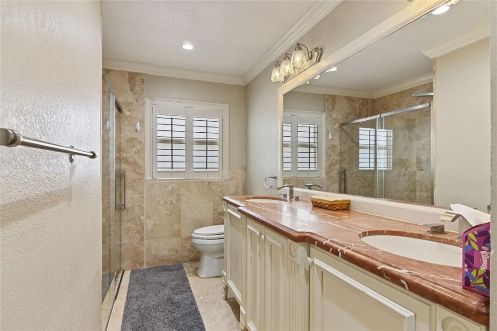 16686 Golfview Drive, Weston, FL 33326 Photo