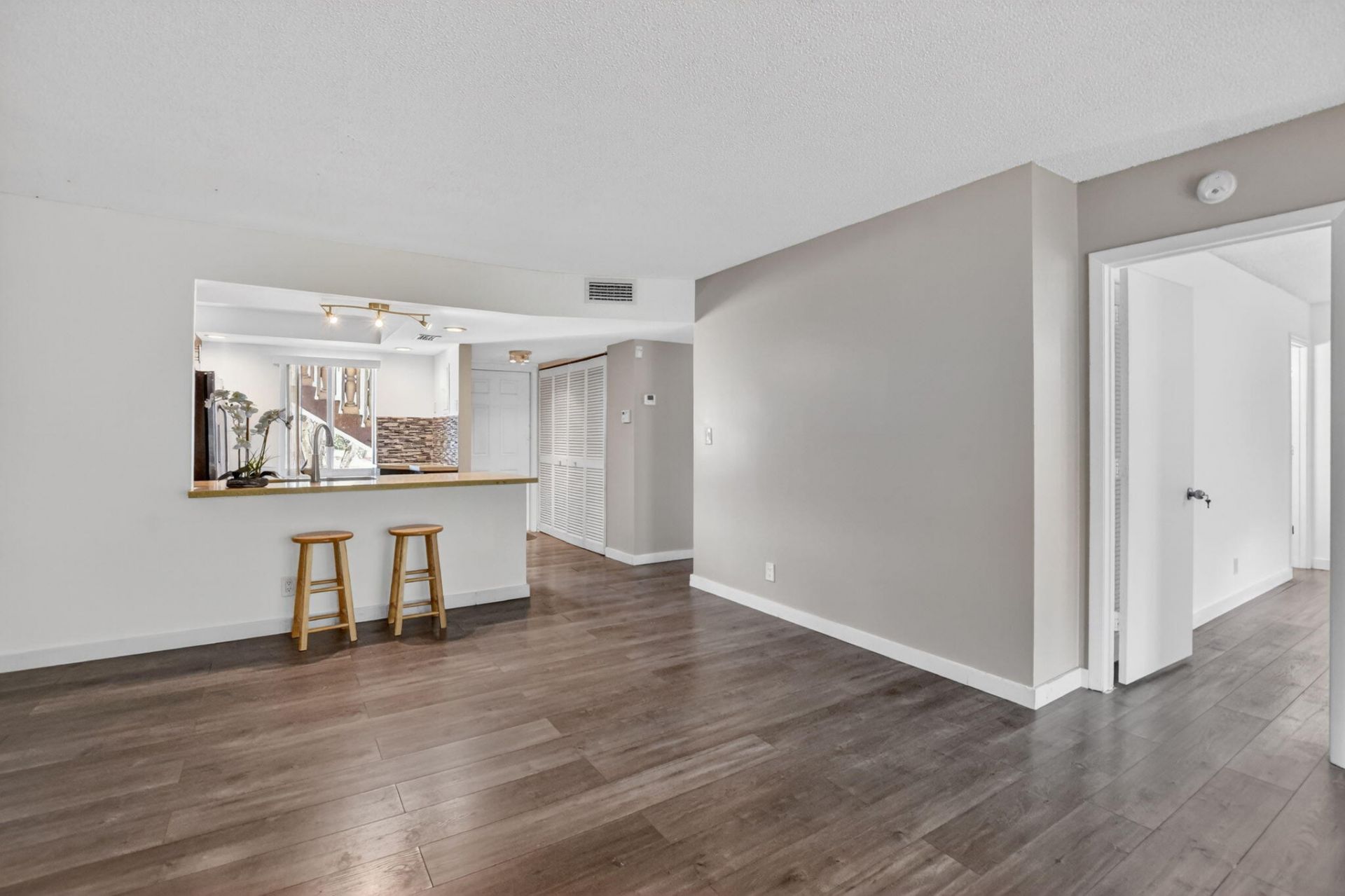 9220 SW 3rd Street, Unit 907, Boca Raton, FL 33428 Photo