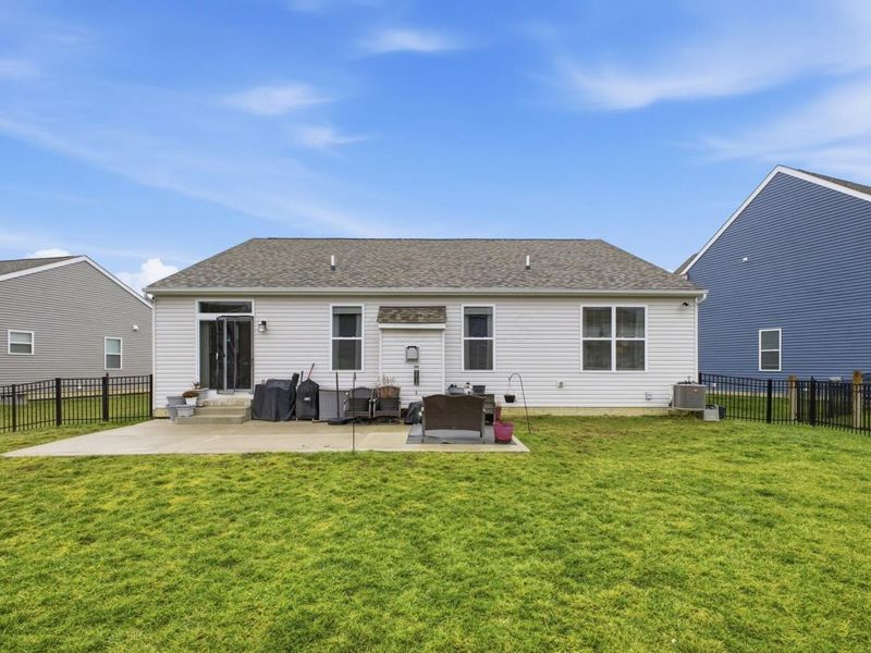161 Rosewood Loop SE, Commercial Point, OH 43116 Photo 6