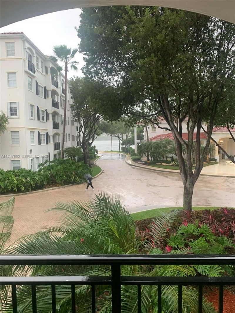 3235 NE 184th St, Unit 11201, Aventura, FL 33160 Photo