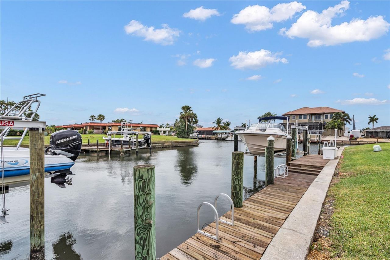 3866 Catalina Drive, Bradenton, FL 34210 Photo