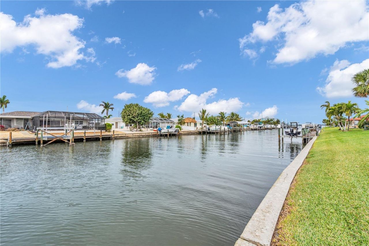 3866 Catalina Drive, Bradenton, FL 34210 Photo